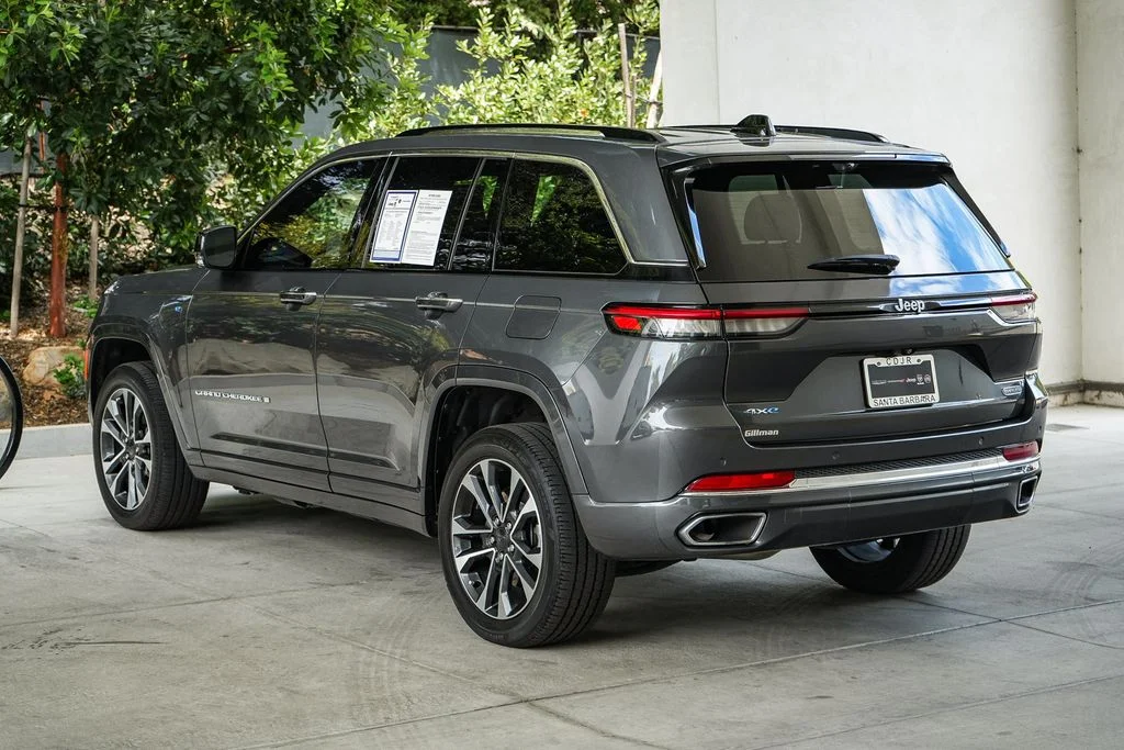 Used 2023 Gray Jeep Overland 4xe image 4