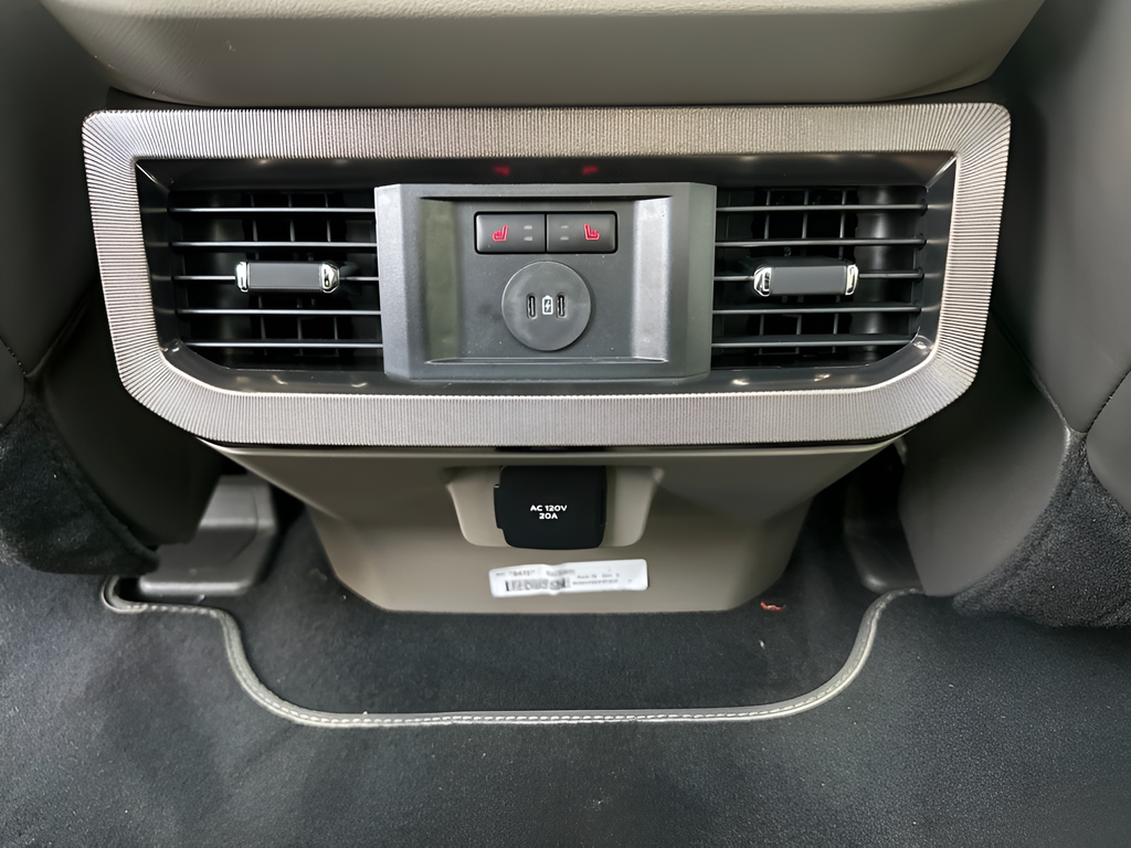 2025 Ford F-250 Super Duty Platinum - Photo 16