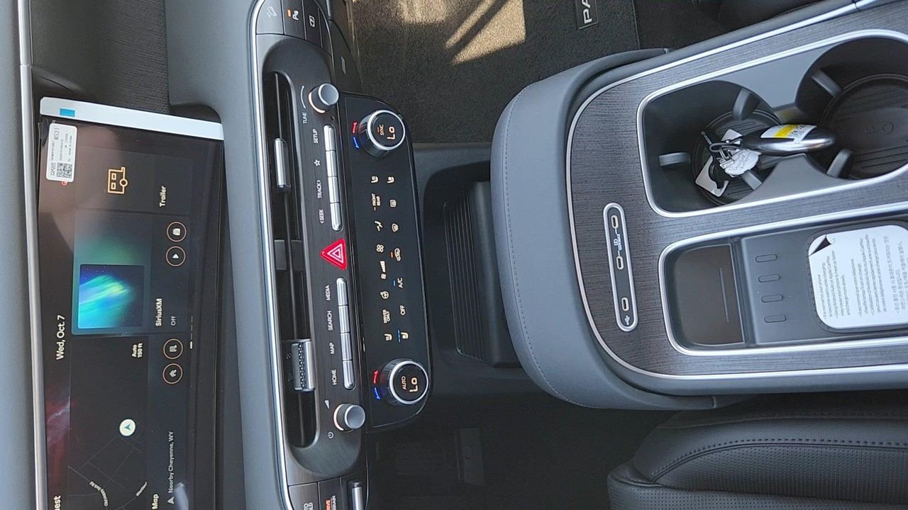 New 2027 Abyss Black Pearl Hyundai Limited 7P image 15