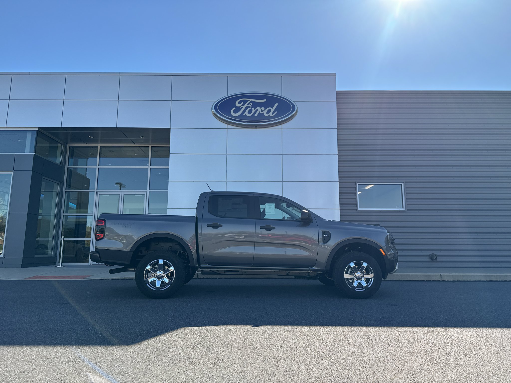 New 2026 Carbonized Gray Metallic Ford XLT image 2
