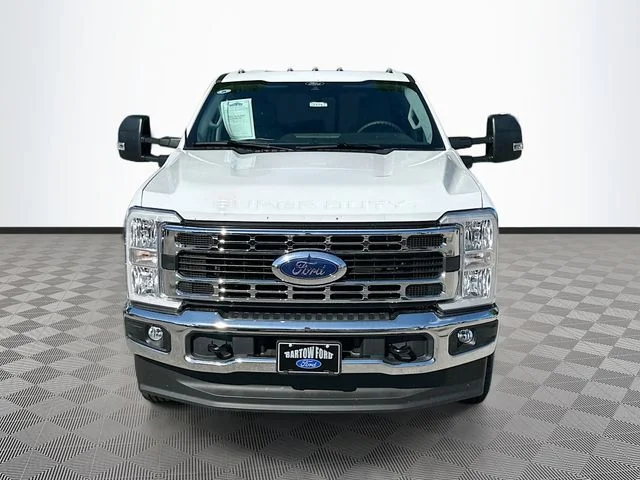 New 2026 Oxford White Ford XL image 2