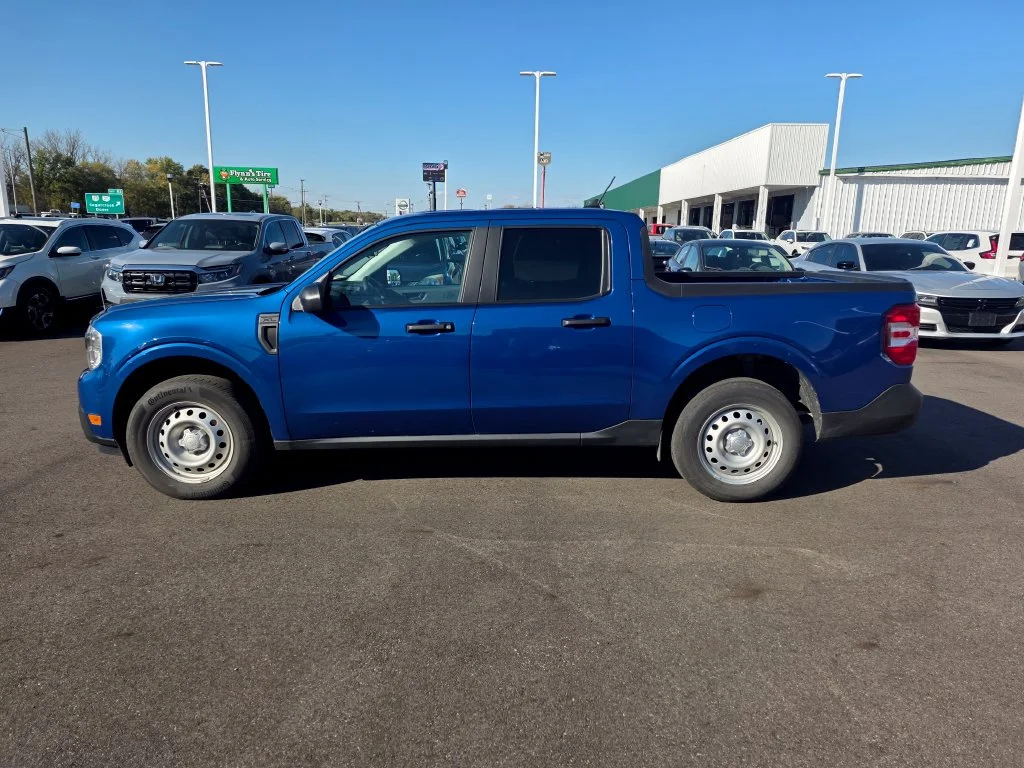 Used 2024 Blue Metallic Ford XL image 6