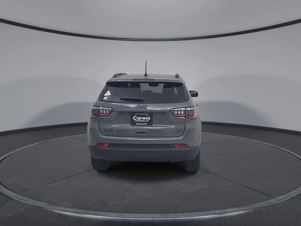 New 2026 Sting-Gray Clearcoat Jeep Latitude image 13