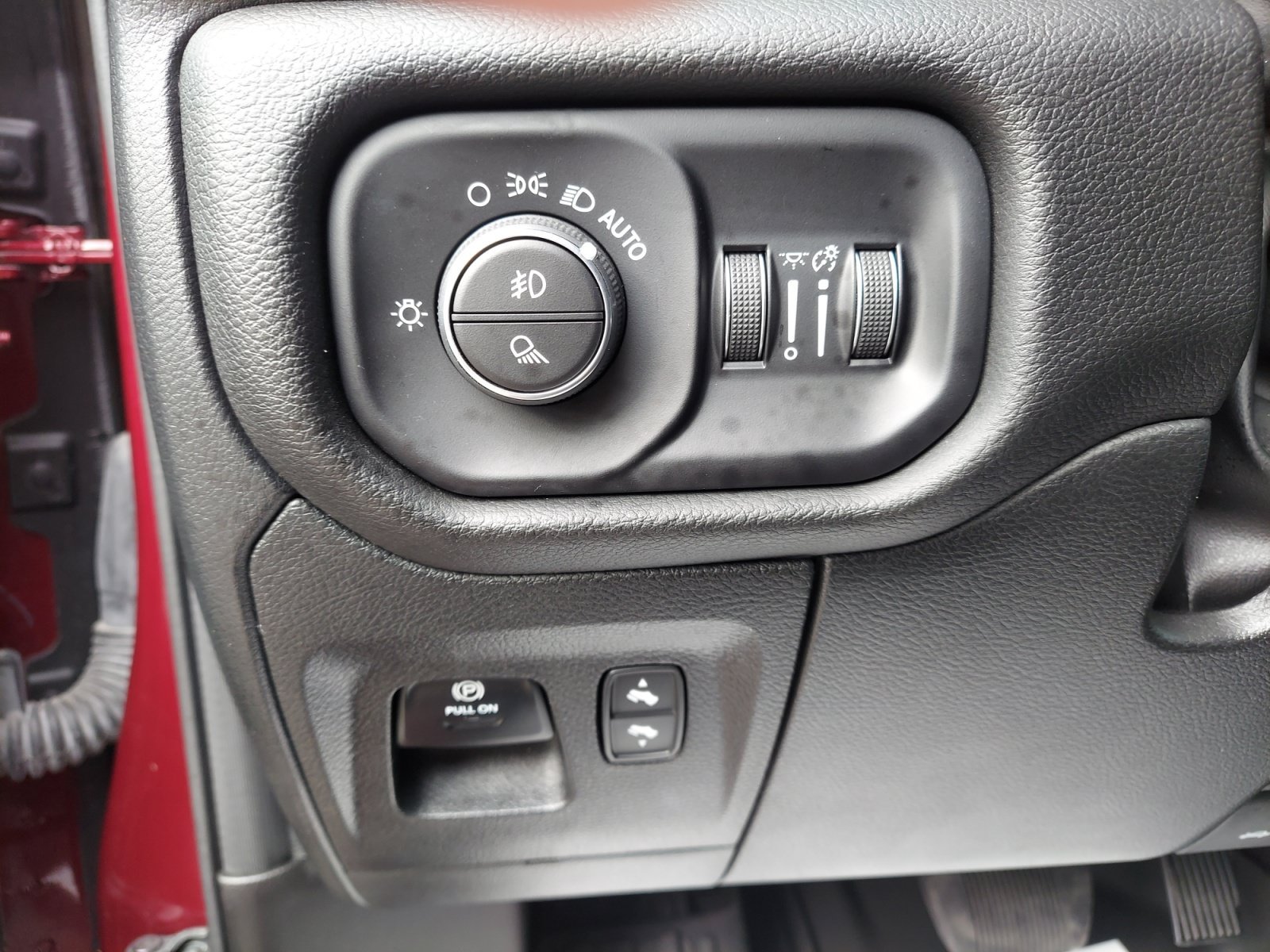 Used 2025 Delmonico Red Pearlcoat Ram Laramie image 28