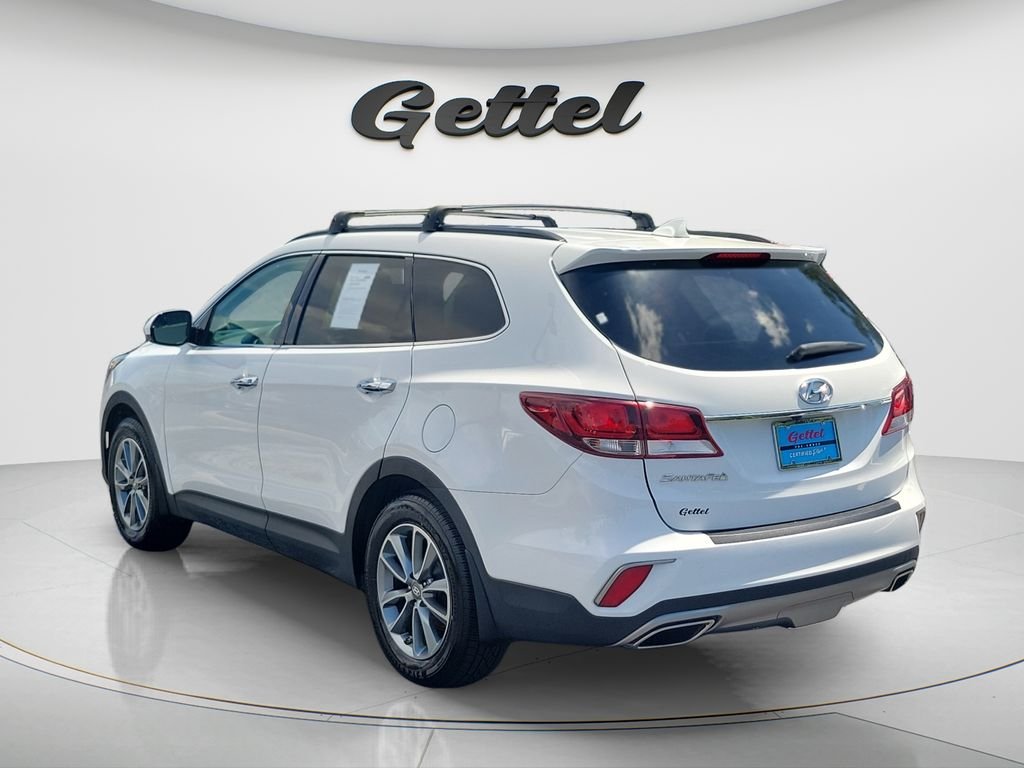 Used 2017 White Hyundai SE image 7