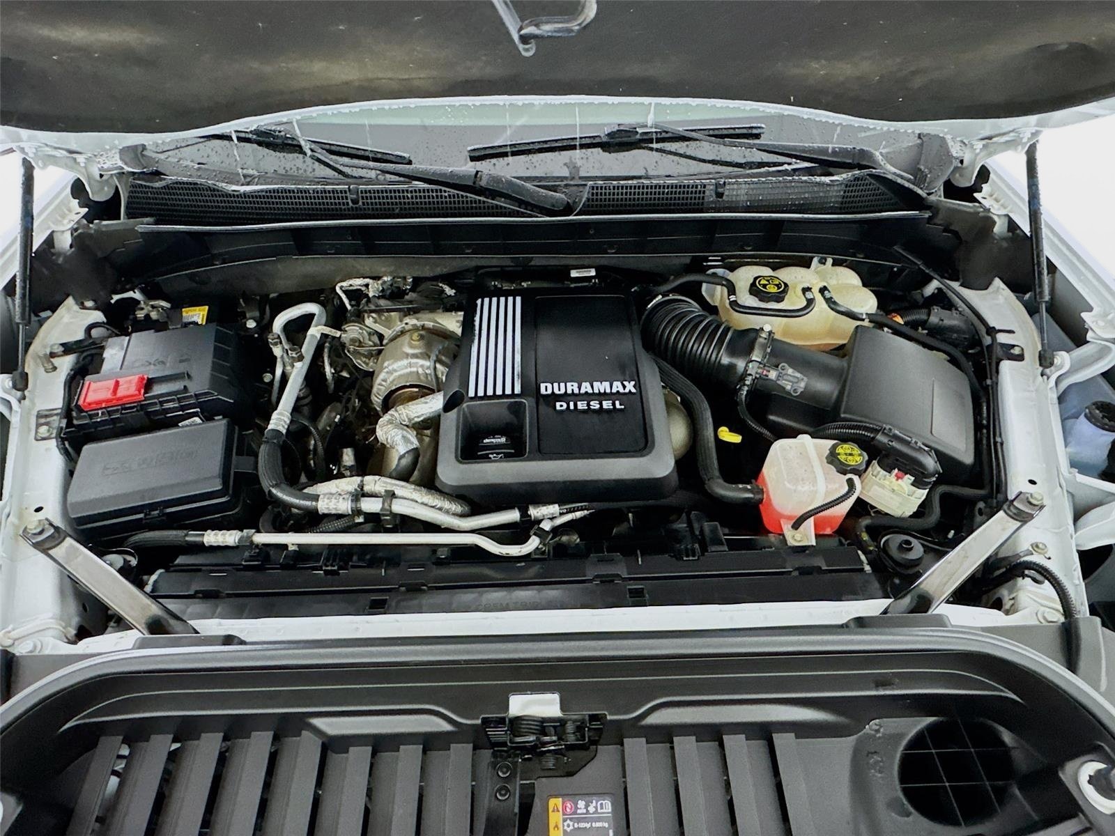 Used 2022 White Frost Tricoat GMC Denali image 29