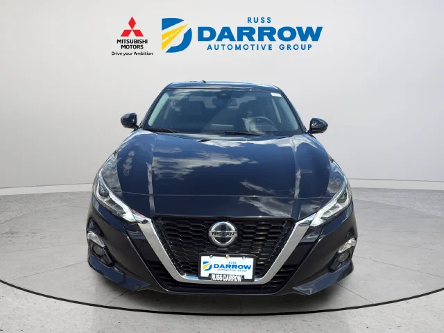 Used 2021 Black Nissan 2.5 Platinum image 8