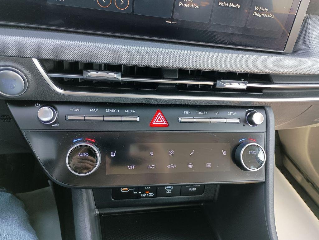 2025 Hyundai Sonata SEL - Photo 22