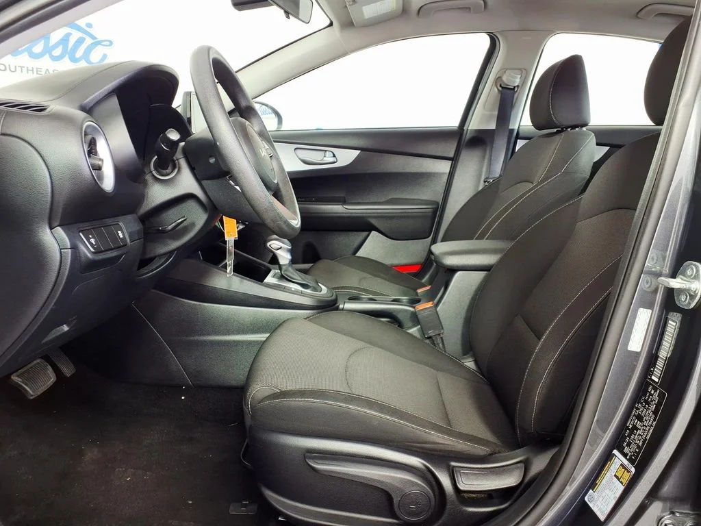 Certified Used 2024 Gray Kia LXS image 9