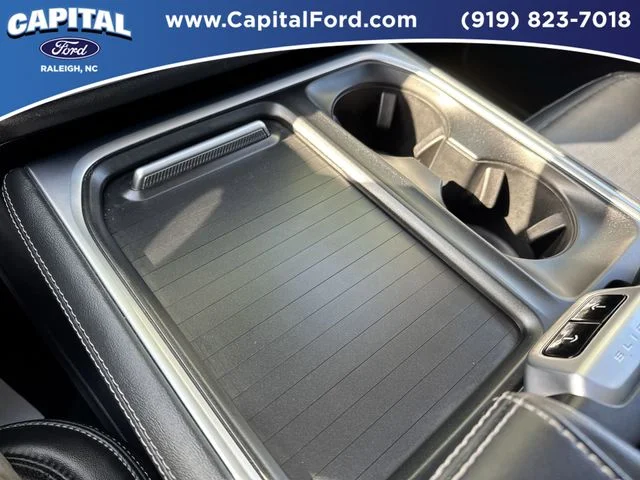 Used 2025 White Ford Platinum image 31