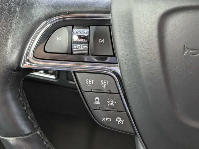 Used 2022 Infinite Black Lincoln Standard image 25