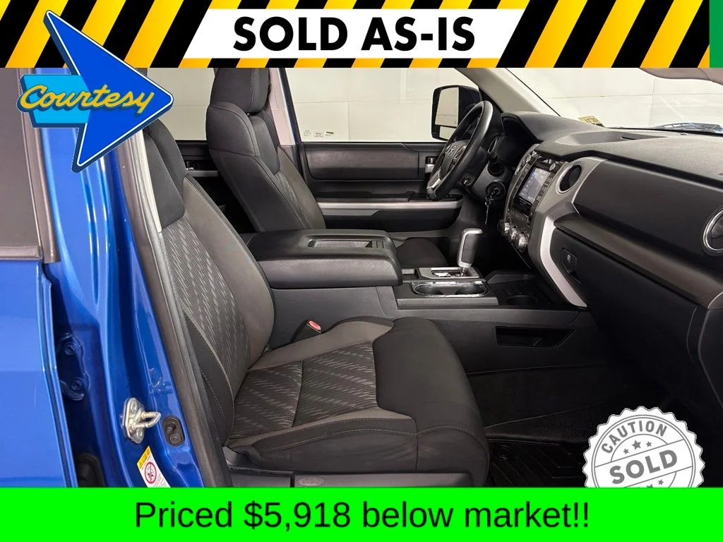 Used 2018 Blue Toyota SR5 image 41