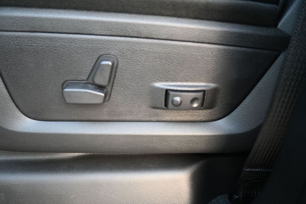 New 2026 Ceramic Gray Clear-Coat Exterior Paint RAM Laramie image 7