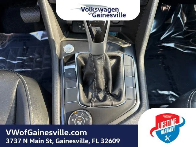 Certified Used 2024 Platinum Gray Metallic Volkswagen SE image 26