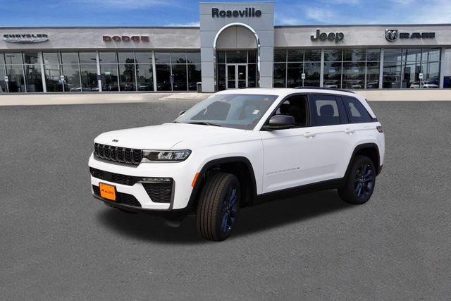 New 2026 Bright White Clear-Coat Exterior Paint Jeep Limited image 7