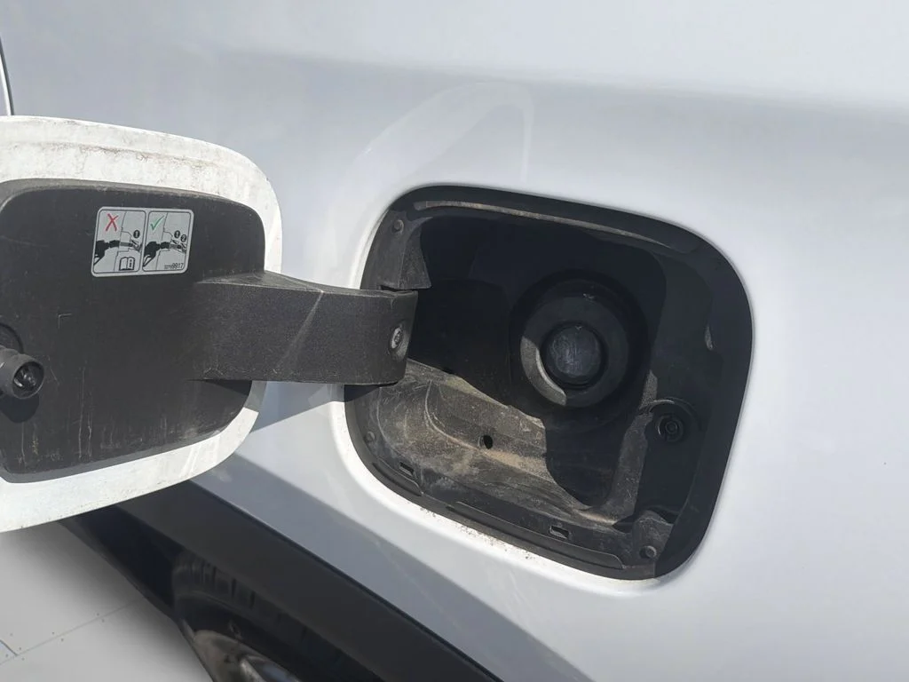 Used 2025 White Chevrolet LT image 24