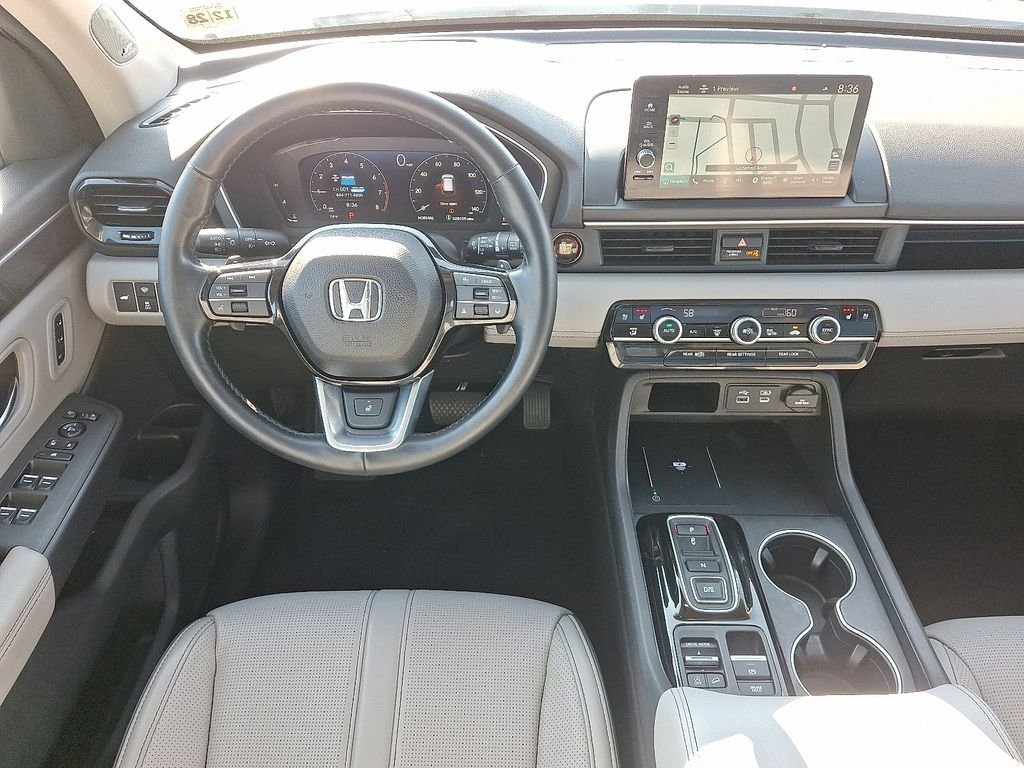 Used 2023 White Honda Elite image 12