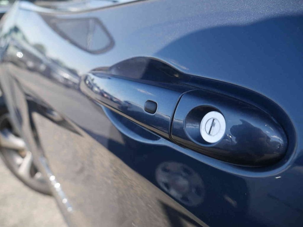 Used 2021 Blue Jeep Limited image 11