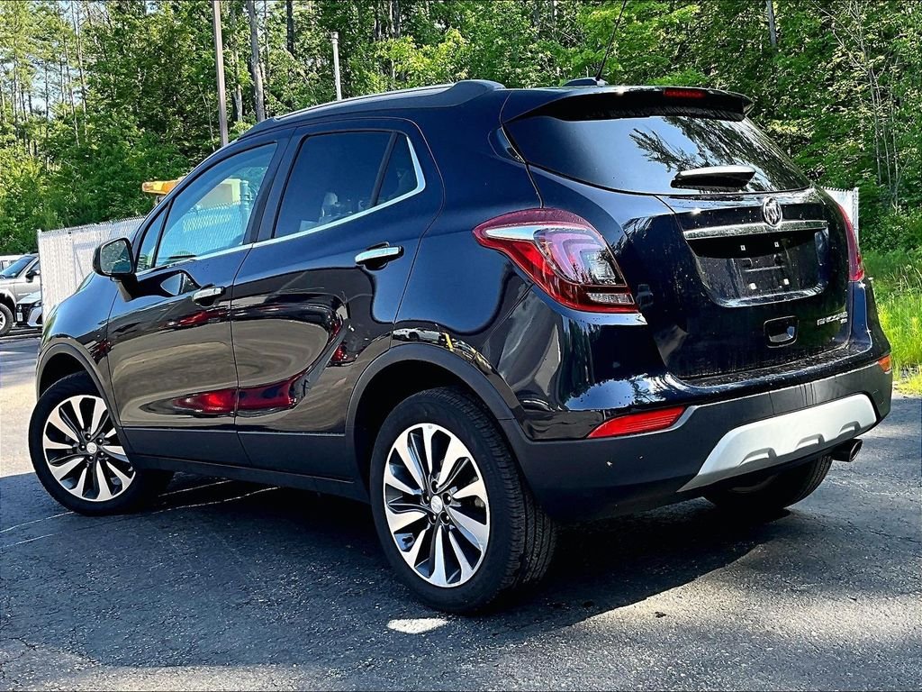 Used 2022 Blue Buick Preferred image 6