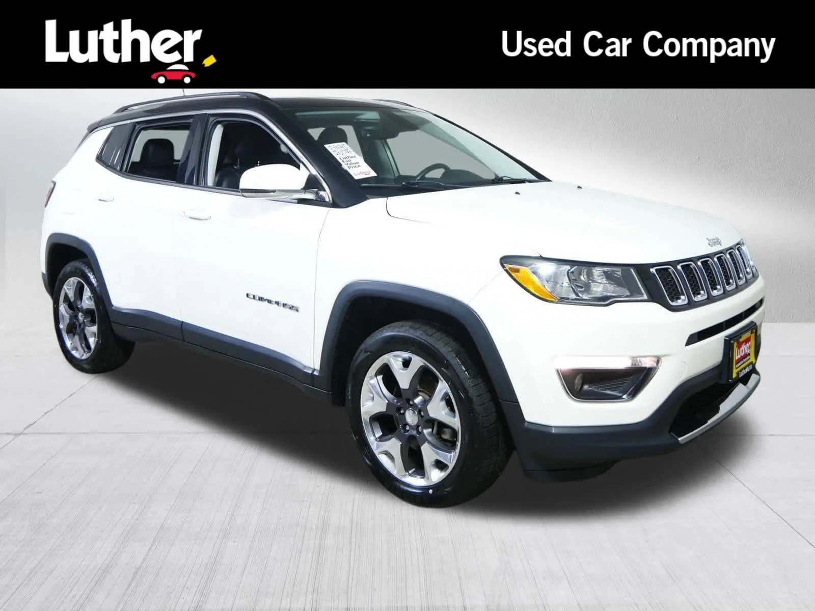 Used 2018 Billet Silver Metallic Clearcoat Jeep Limited image 1