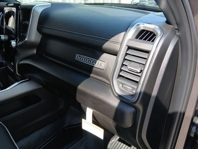New 2026 Granite Crystal Metallic Clear-Coat Exterior Paint RAM Laramie image 23