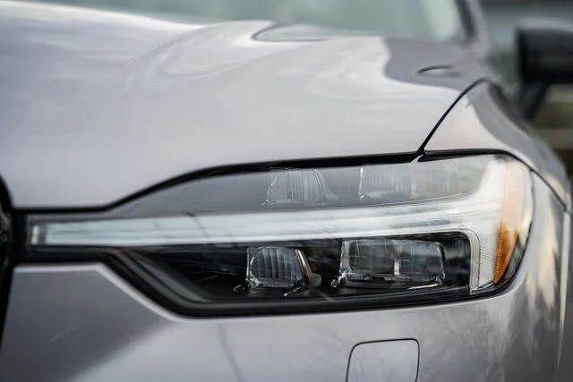 New 2026 Aurora Silver Volvo Plus image 13