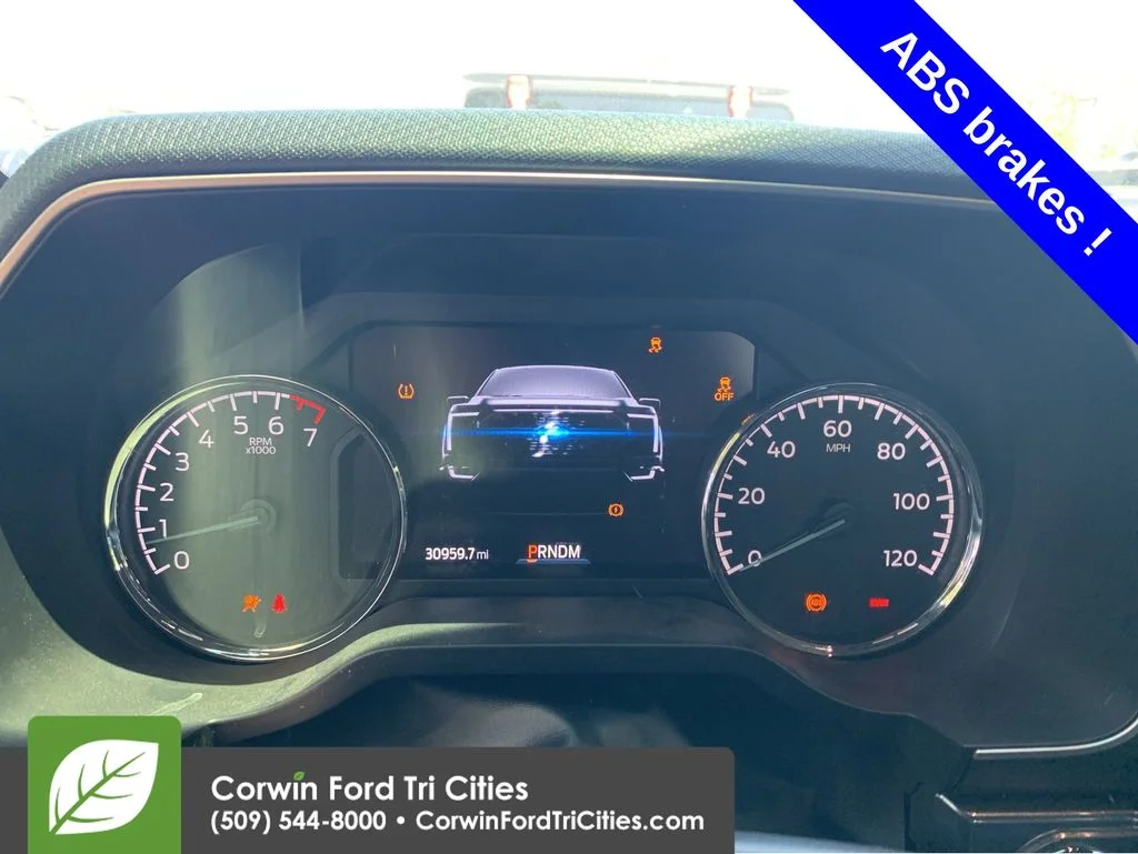 Used 2023 Oxford White Ford XLT image 3