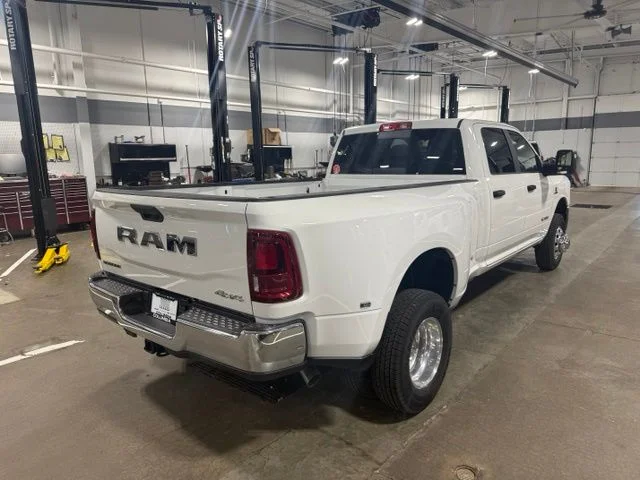 New 2026 Bright White Clear-Coat Exterior Paint RAM Big Horn image 5