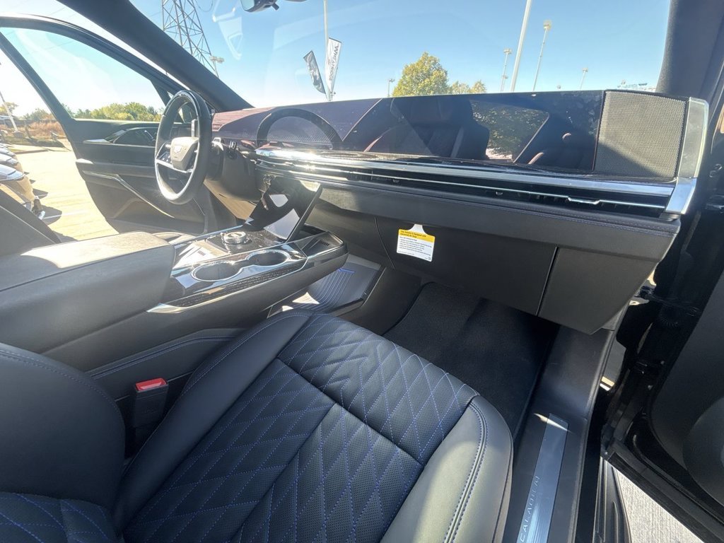 2026 Cadillac Escalade IQL Luxury - Photo 36