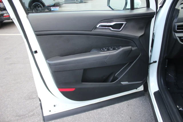 Used 2023 White Kia LX image 19