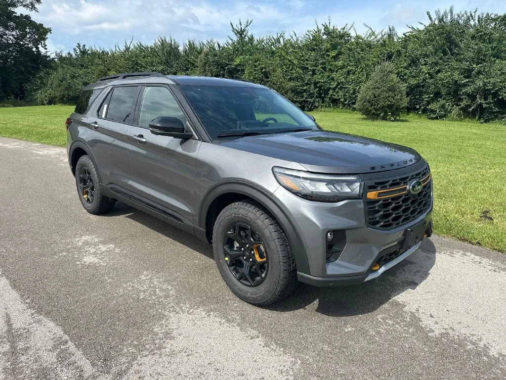New 2026 Gray Ford Tremor image 1