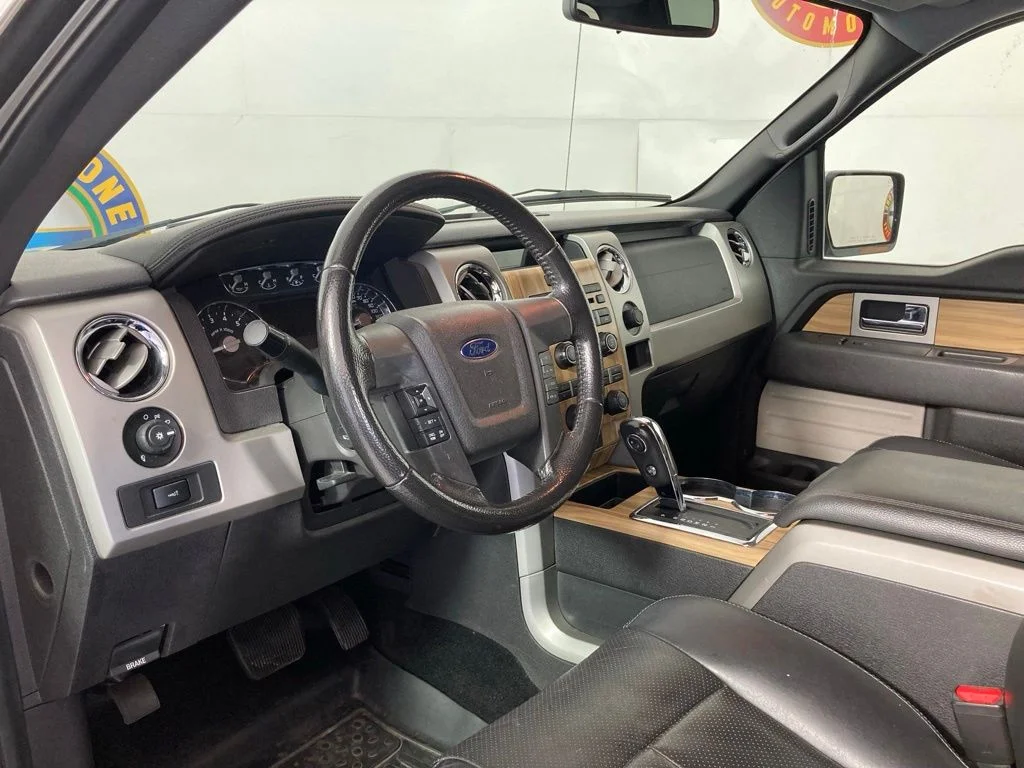 Used 2011 Silver Ford Lariat image 10