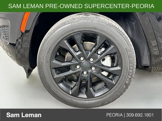 Used 2023 Black Jeep Overland image 33