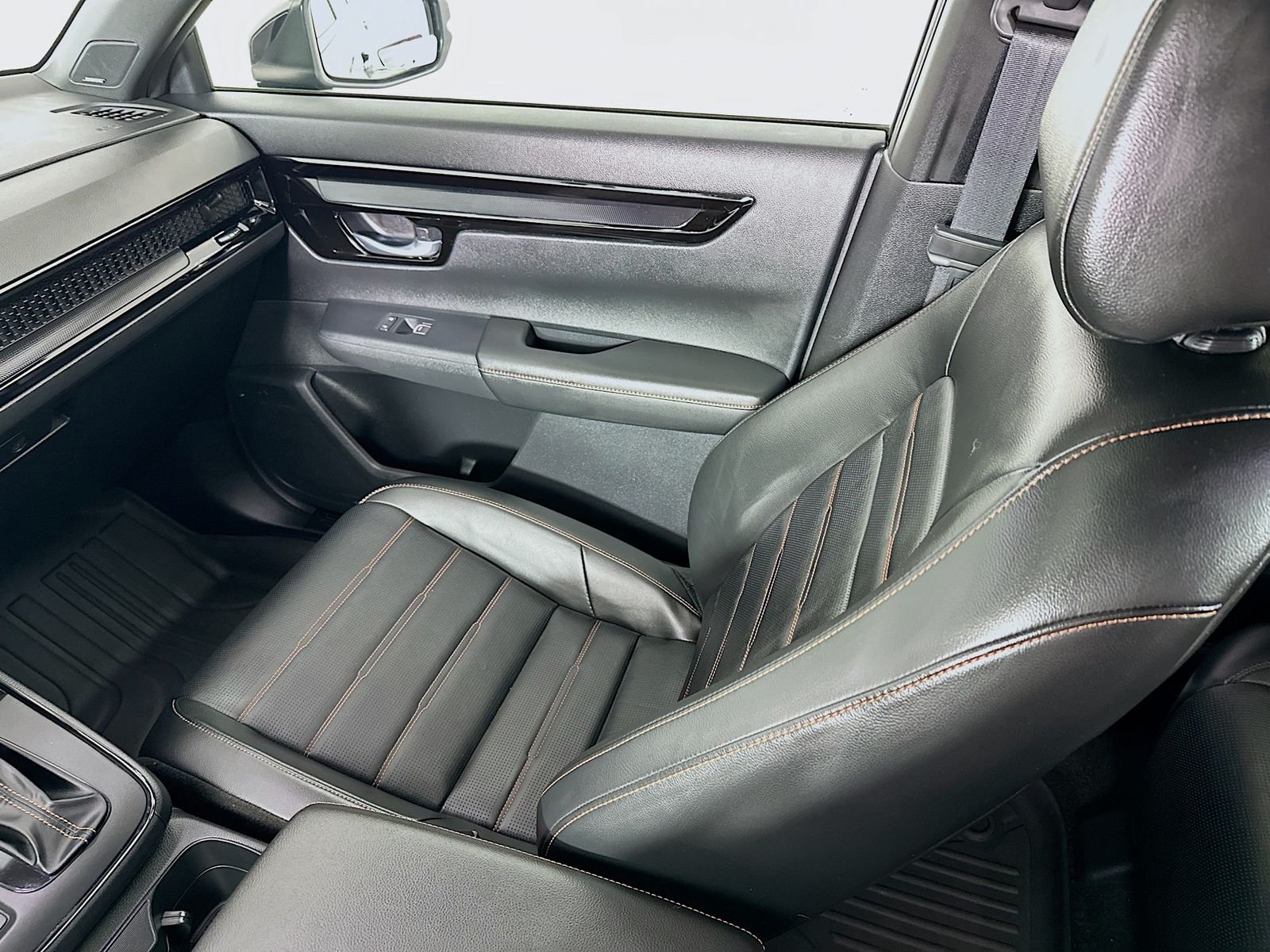 Used 2025 Meteorite Gray Metallic Honda Sport Touring image 25