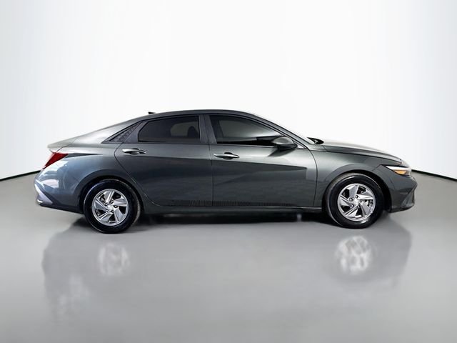 Used 2024 Gray Hyundai SE image 4