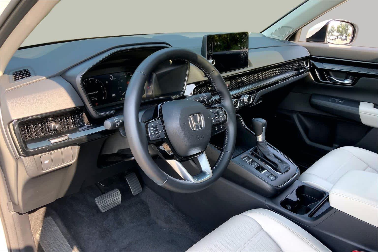 Certified Used 2026 Platinum White Pearl Honda 2WD EX-L image 18