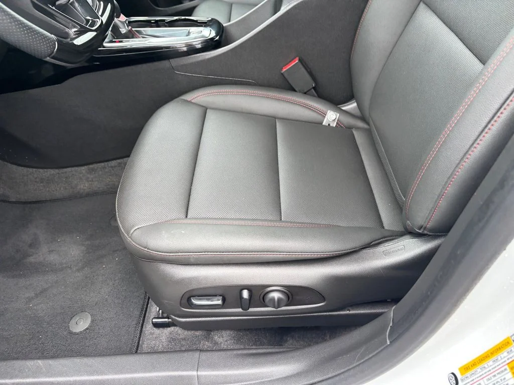 Used 2026 White Chevrolet 2RS image 23