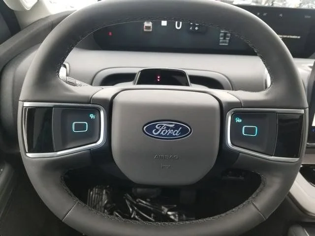 New 2026 Star White Metallic Tri-Coat Ford MAX Active image 25