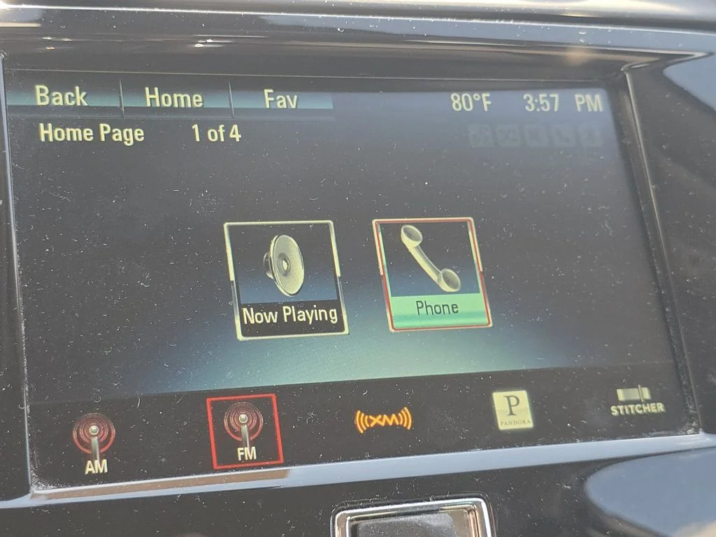 Used 2015 White Chevrolet LT image 26