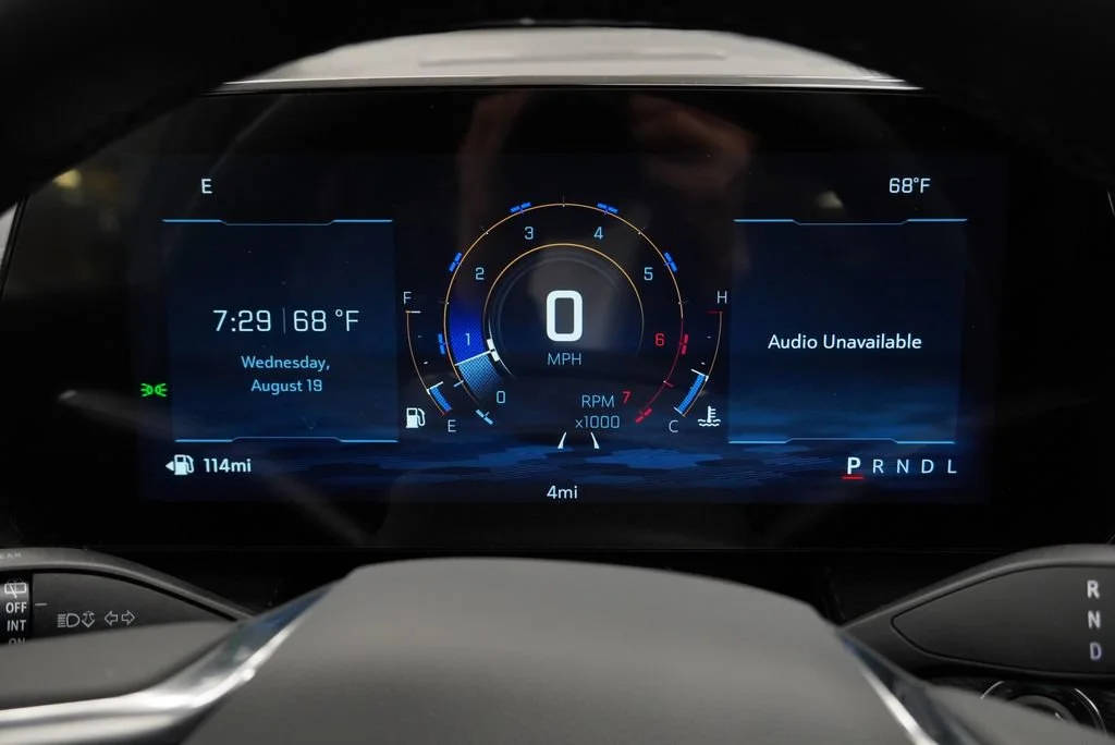 New 2027 Summit White Chevrolet LT image 15
