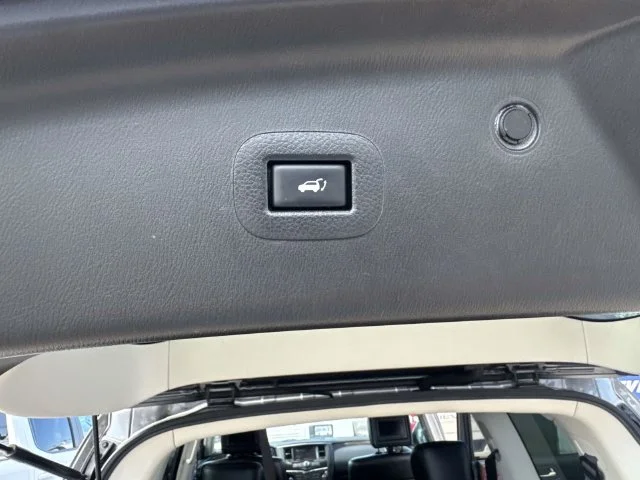 Used 2017 Gray Nissan Platinum image 52