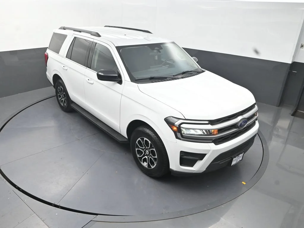 Used 2022 White Ford XL image 14