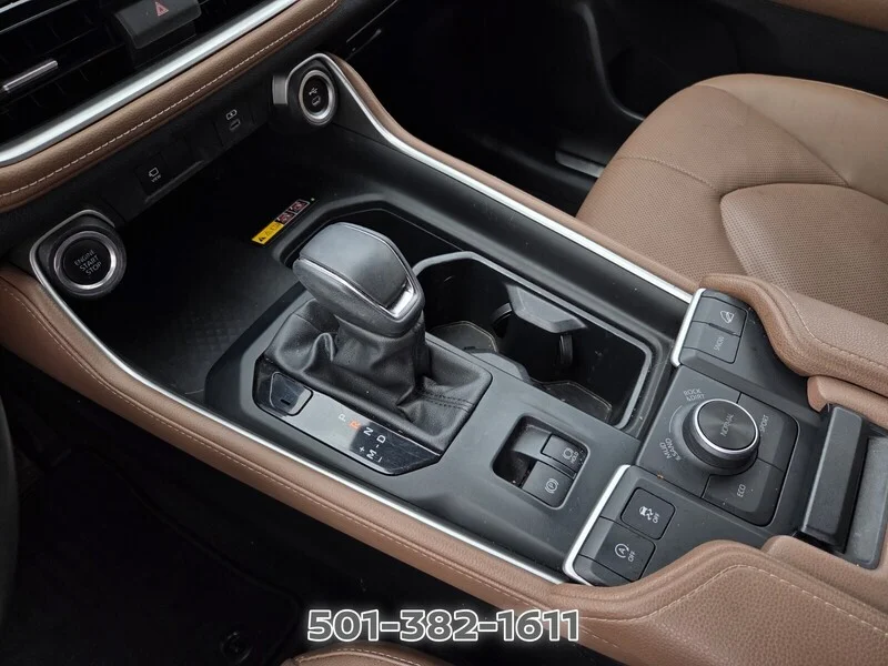 Used 2024 Pearl TOYOTA PLATINUM AWD image 30