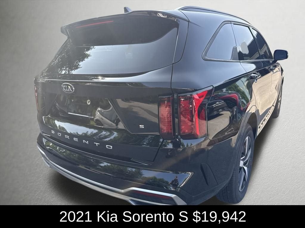 Used 2021 Ebony Black Kia S image 3