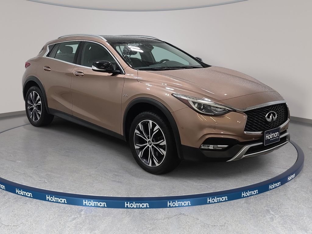 Used 2017 Liquid Copper INFINITI Premium image 4