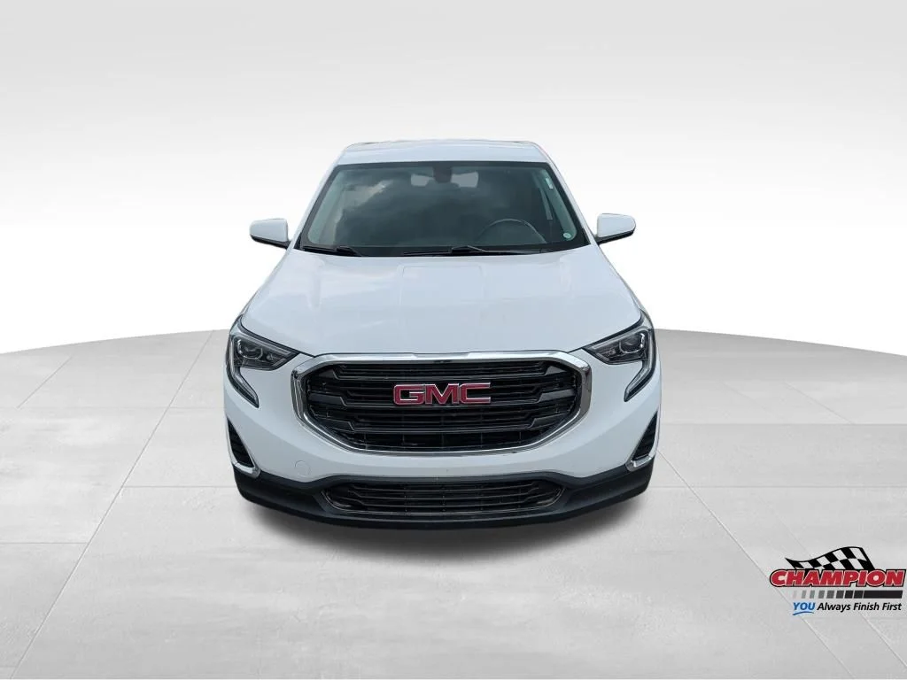 Used 2019 White GMC SLE image 9