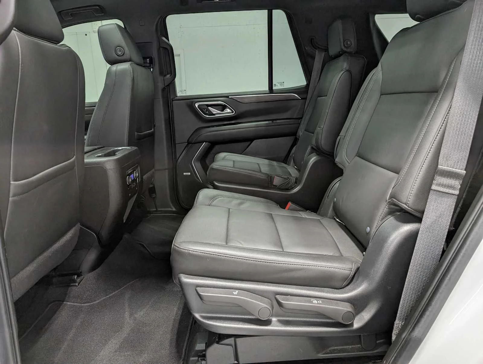 Used 2022 Summit White Chevrolet Z71 image 24