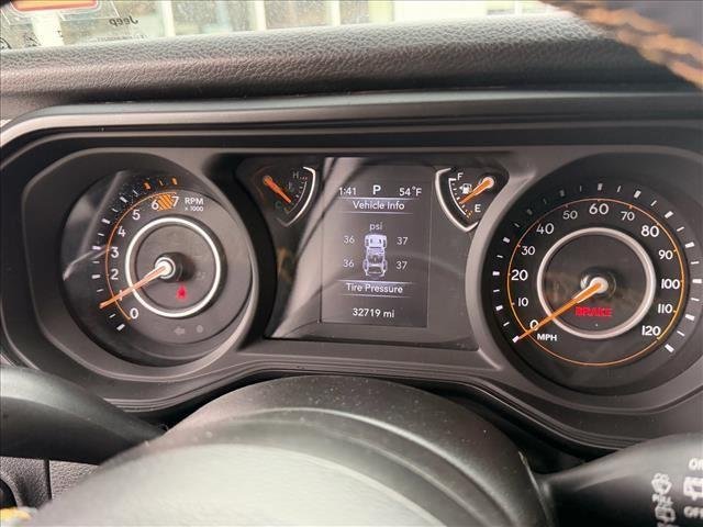 Used 2024 Silver Zynith Clearcoat Jeep Sport S image 17