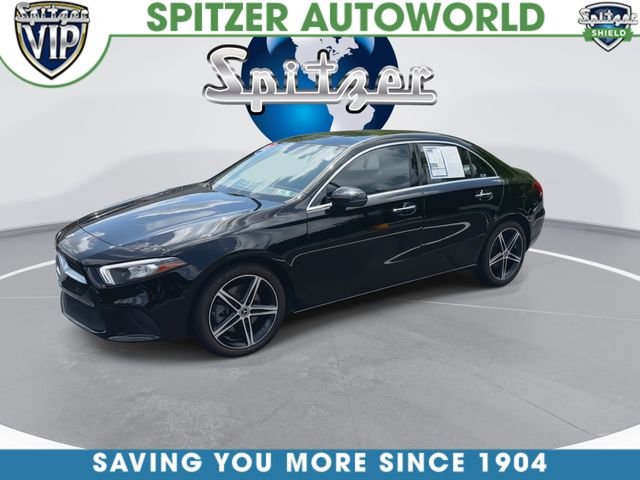 Used 2022 Black Mercedes-Benz A 220 image 4
