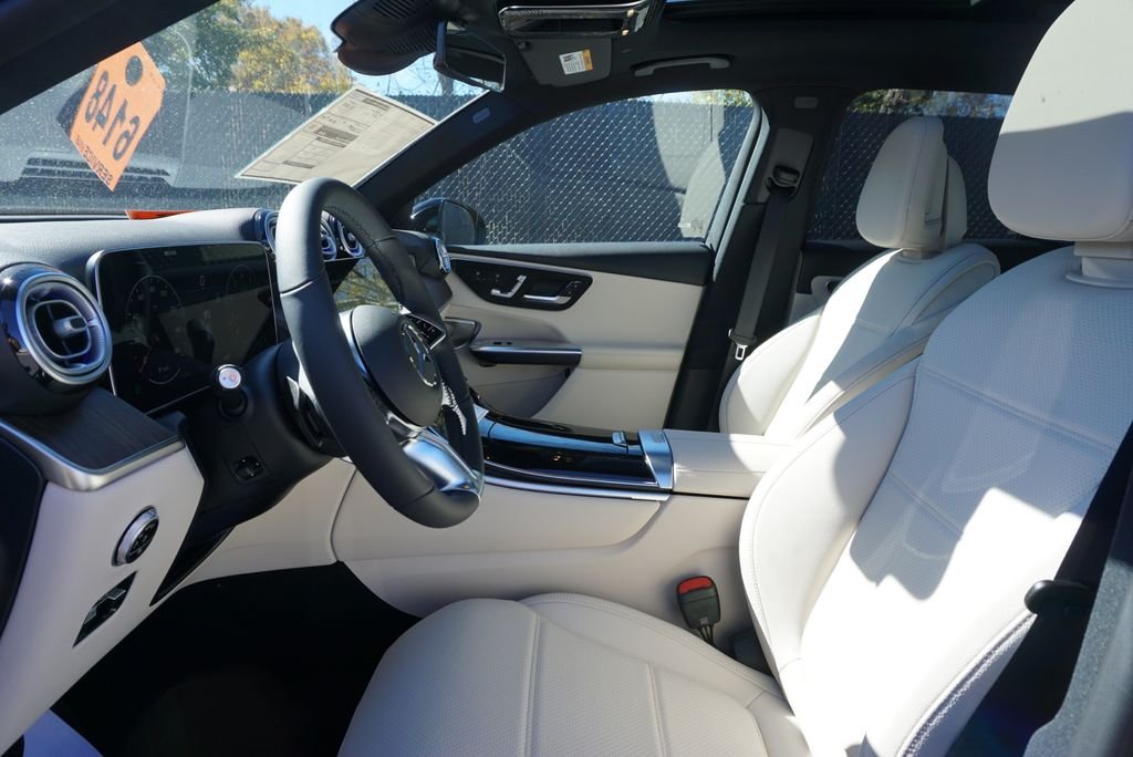 Used 2026 Black Mercedes-Benz GLC 300 image 9
